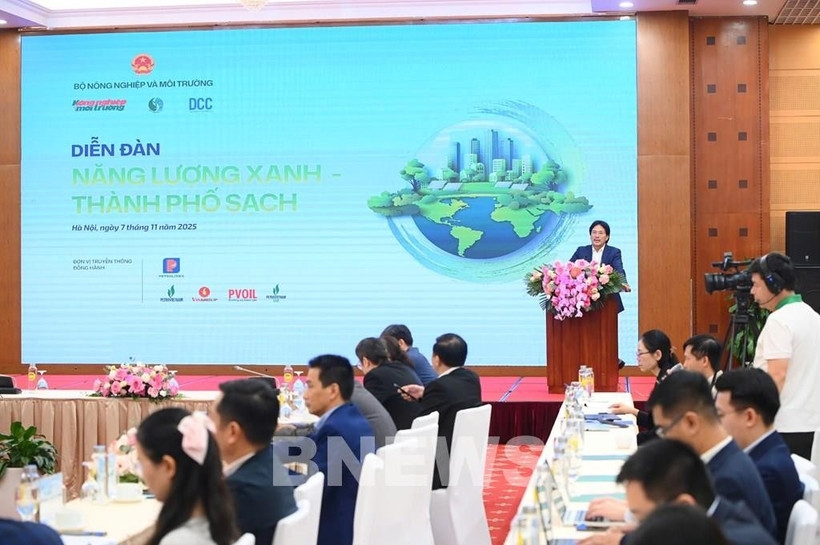 Hanoi forum targets green energy infrastructure for smart cities